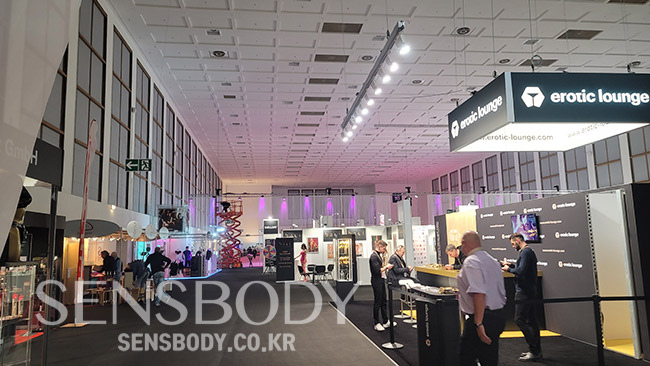 VENUS BERLIN 2022 에로 페어 - SENSBODY