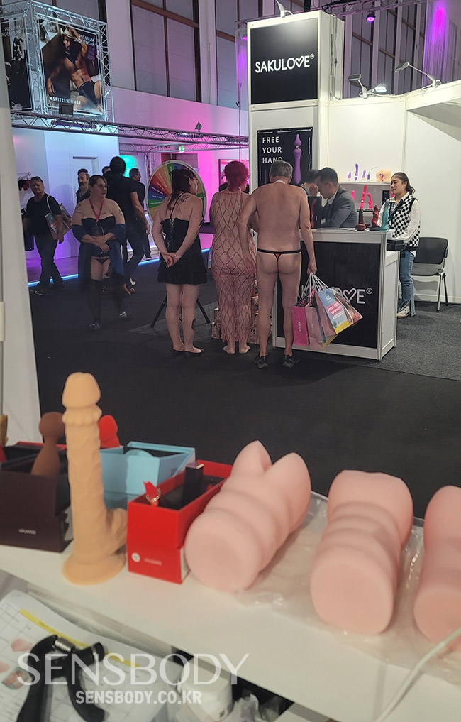 VENUS BERLIN 2022 에로 페어 - SENSBODY